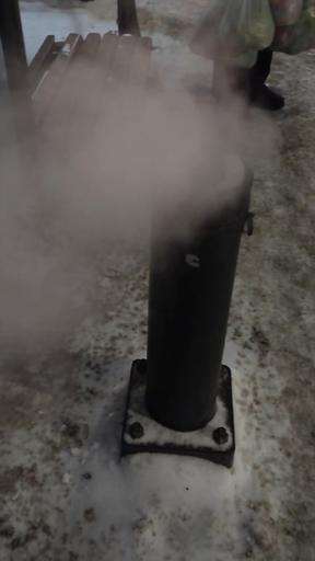Seedance 2.5: Scene: Cold winter evening in Kupchino, Leningrad. A woman stands at a dimly lit tram stop, surrounded by dirty snow and